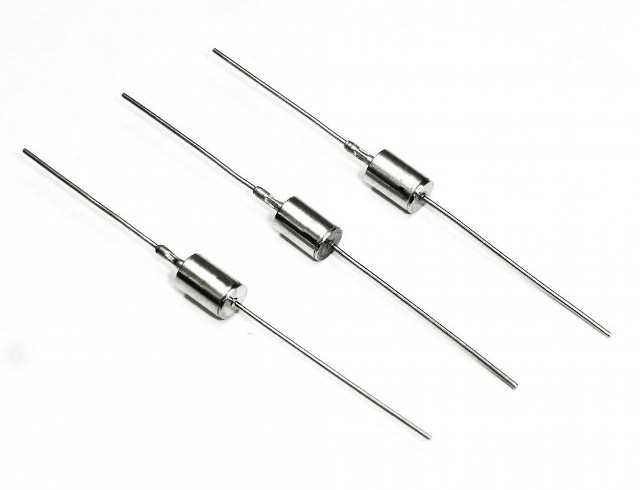 DIODE AVALANCHE N/A 1.38A 1400V THT DO13 - EUPECDA6-1400